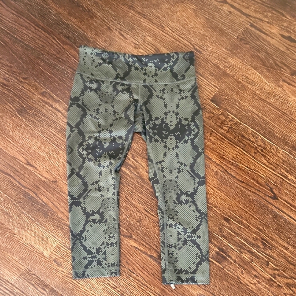 Lululemon Wunder Under Ziggy Crop